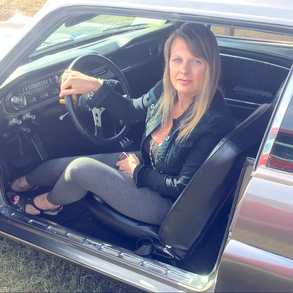 Meet your Posher, Rebecca - Picture 1 of 8